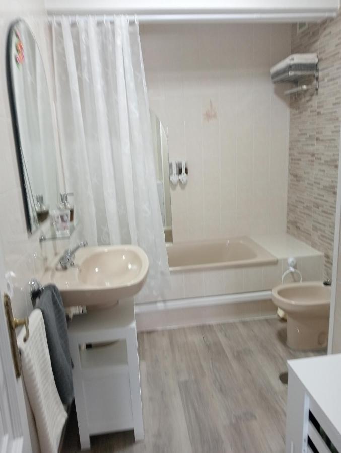 Milladoiro Apartment Teo Bagian luar foto